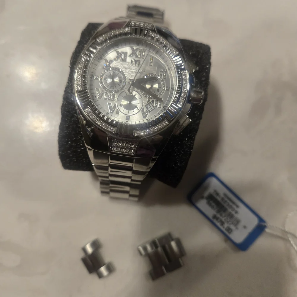 4 Technomarine Luxury Black and Gold Watch with Red Accents. New With Tags. - Picture 11 of 16